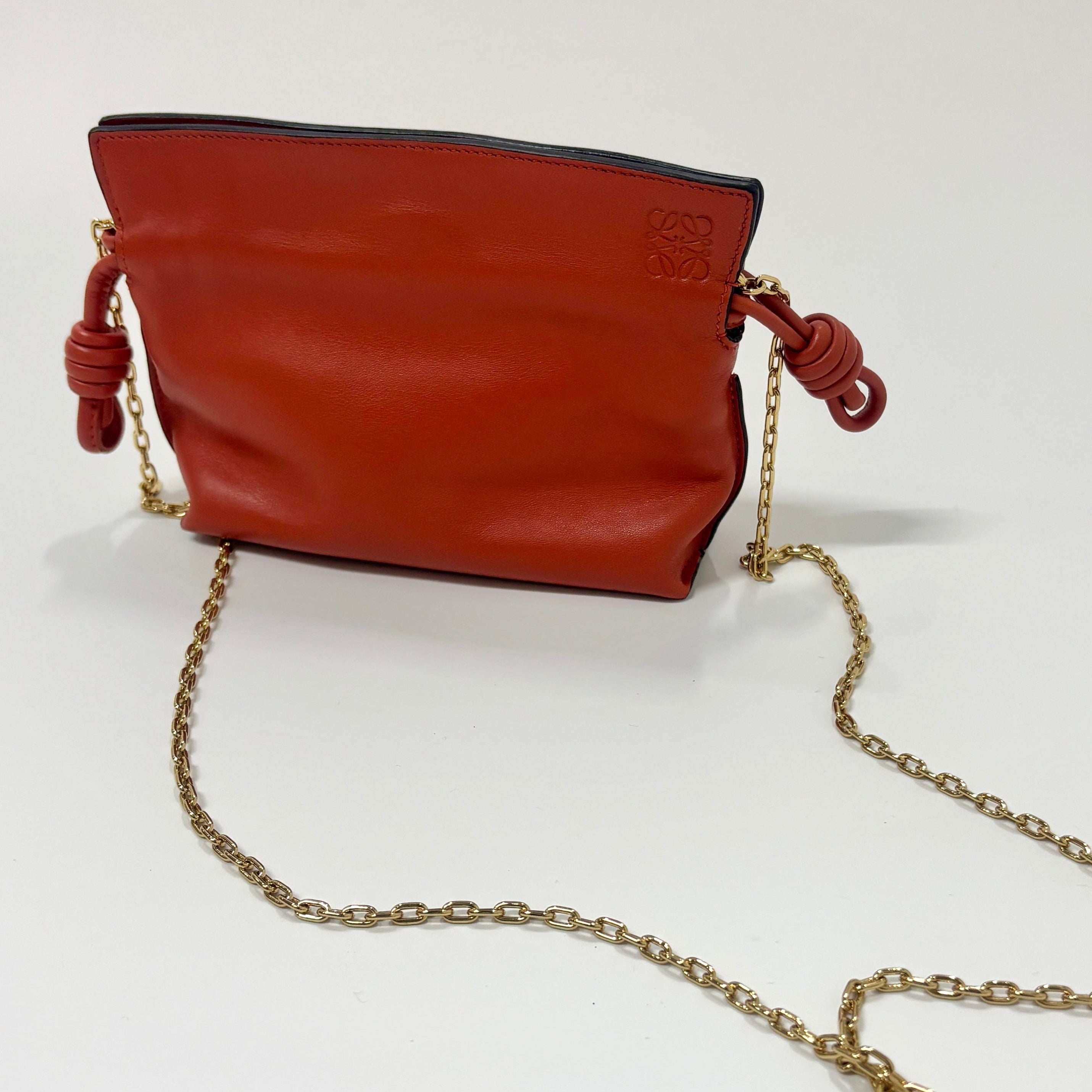 す*い様 LOEWE ロエベ フラメンコ ナノ 赤 ロエベ LOEWE フラメンコ ナノ クラッチ バッグ – Brandar（ブランダール）